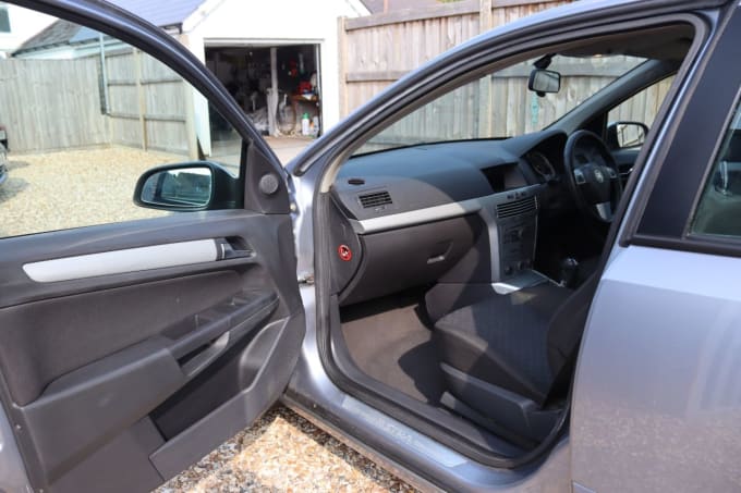 2025 Vauxhall Astra