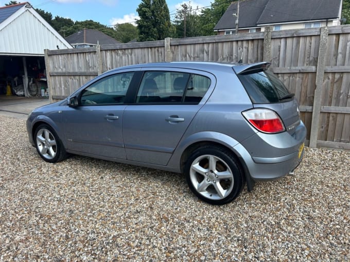 2025 Vauxhall Astra