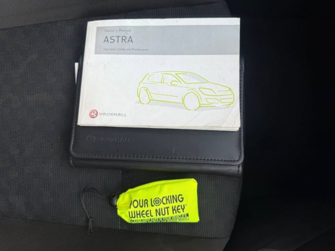 2025 Vauxhall Astra