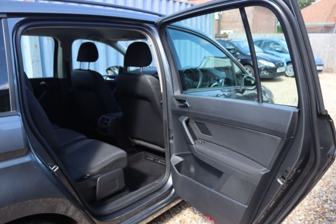2025 Volkswagen Touran