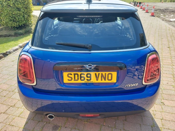 2019 Mini Hatch