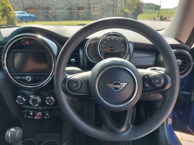 2019 Mini Hatch