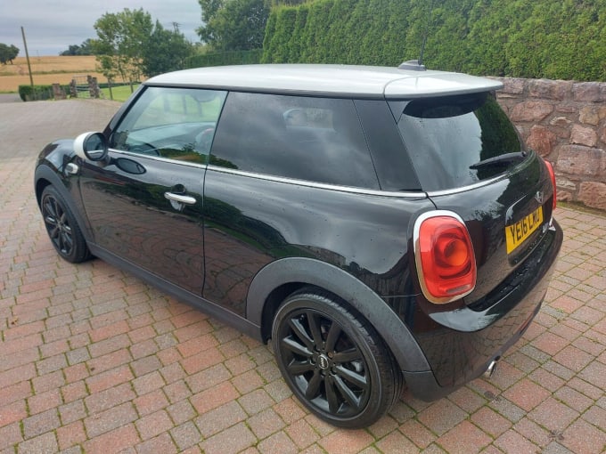 2016 Mini Hatch