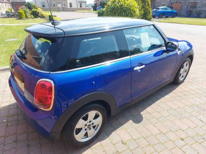 2019 Mini Hatch