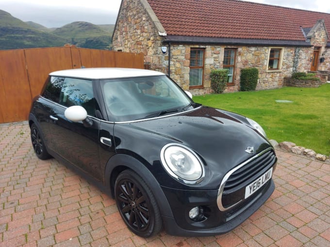 2016 Mini Hatch