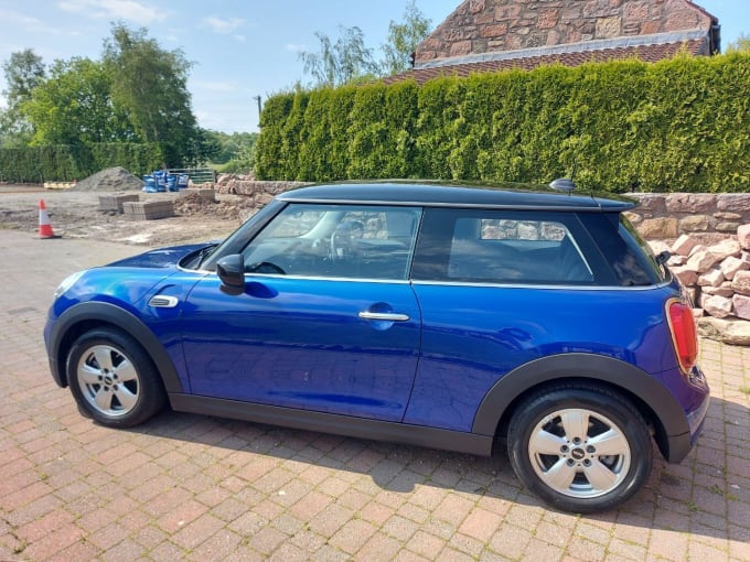 2019 Mini Hatch