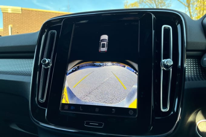 2025 Volvo Xc40