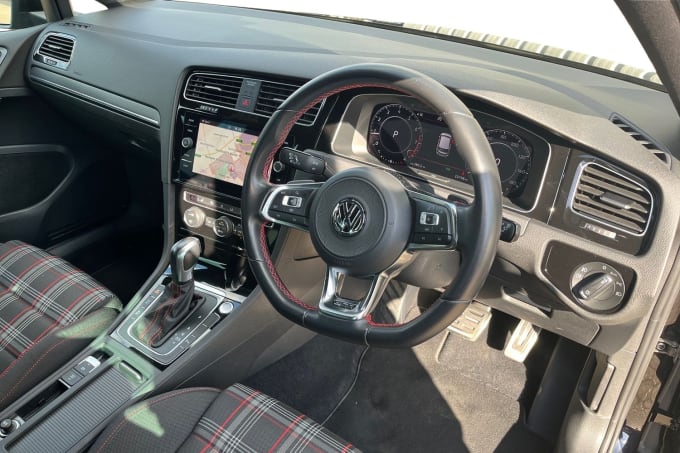2025 Volkswagen Golf