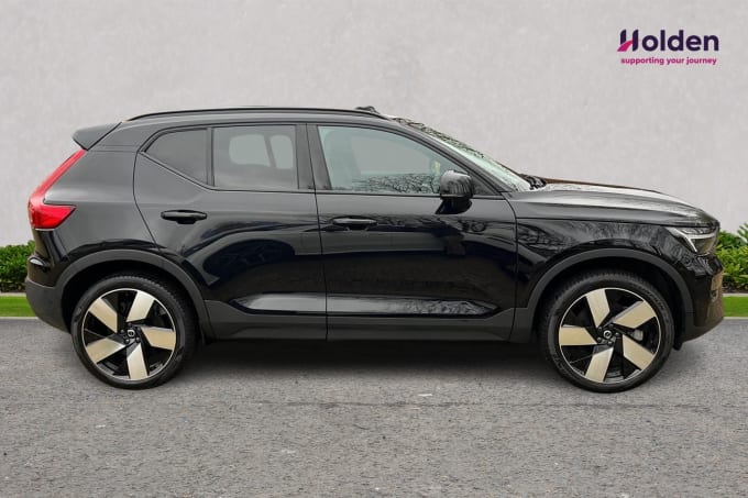 2025 Volvo Xc40