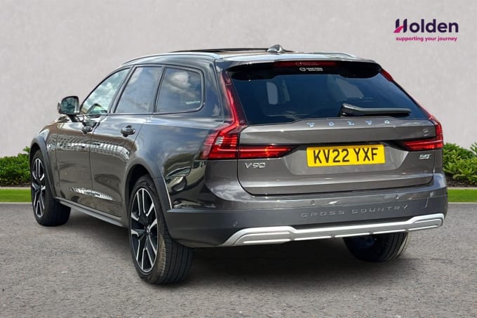 2025 Volvo V90