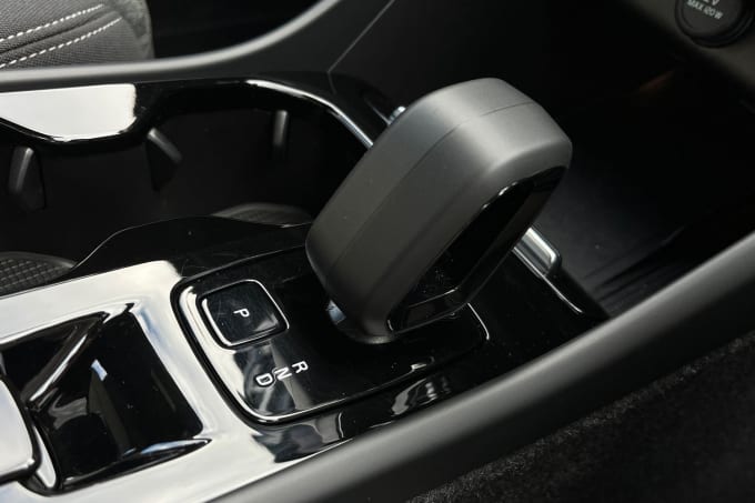 2025 Volvo Xc40