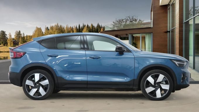 2025 Volvo C40