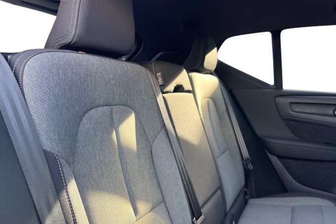 2025 Volvo Xc40