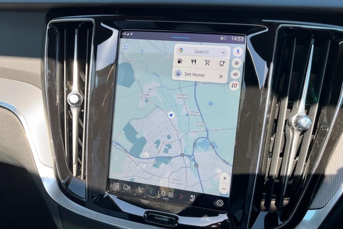 2025 Volvo V60