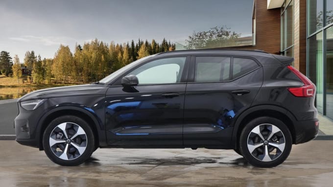 2025 Volvo Xc40