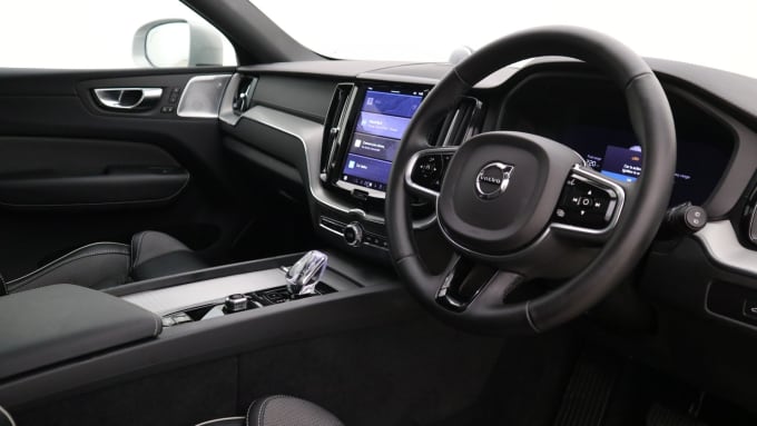 2025 Volvo Xc60