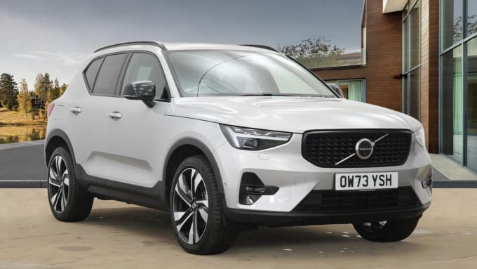 2025 Volvo Xc40