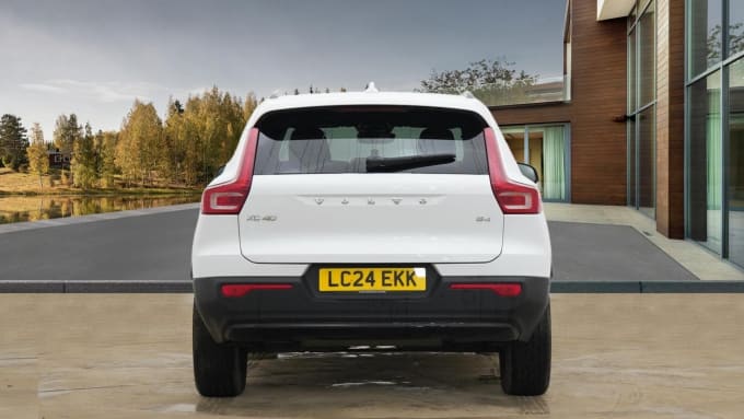 2025 Volvo Xc40