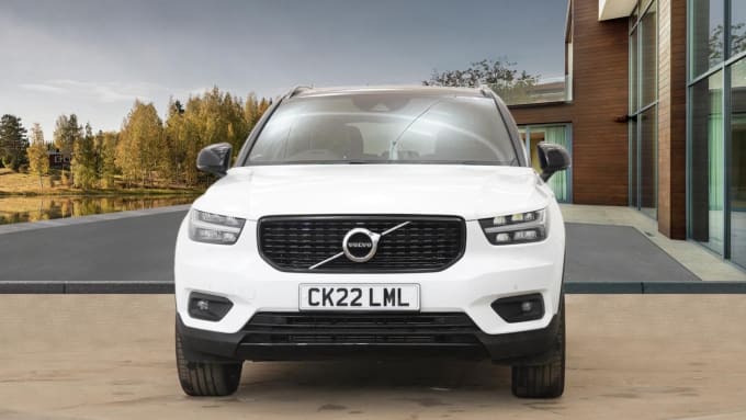 2025 Volvo Xc40