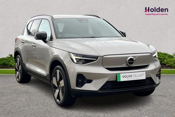 2025 Volvo Xc40