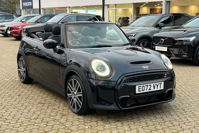 2025 Mini Convertible