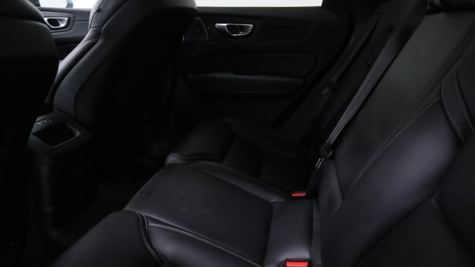 2025 Volvo Xc60