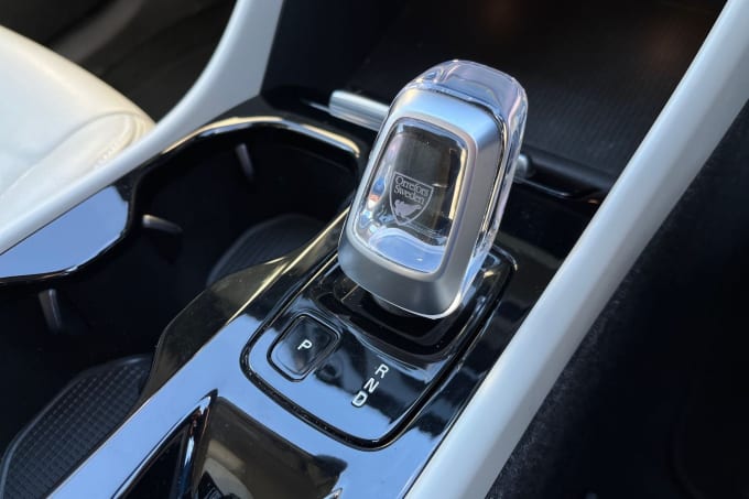 2025 Volvo Xc40