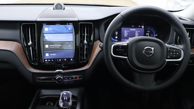 2025 Volvo Xc60