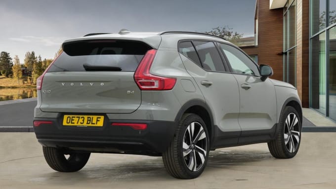 2025 Volvo Xc40