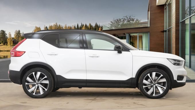 2025 Volvo Xc40