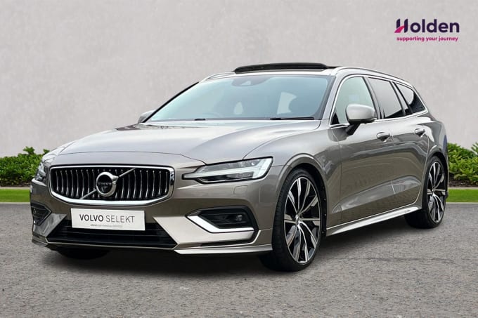 2025 Volvo V60