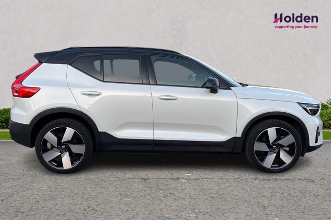 2025 Volvo Xc40