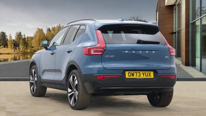 2025 Volvo Xc40