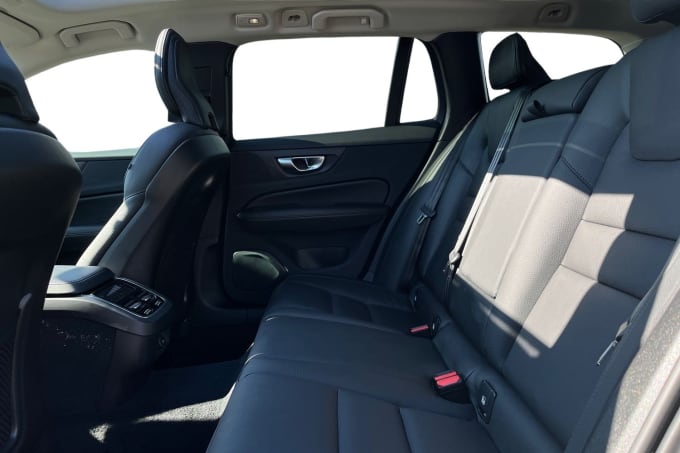 2025 Volvo V60