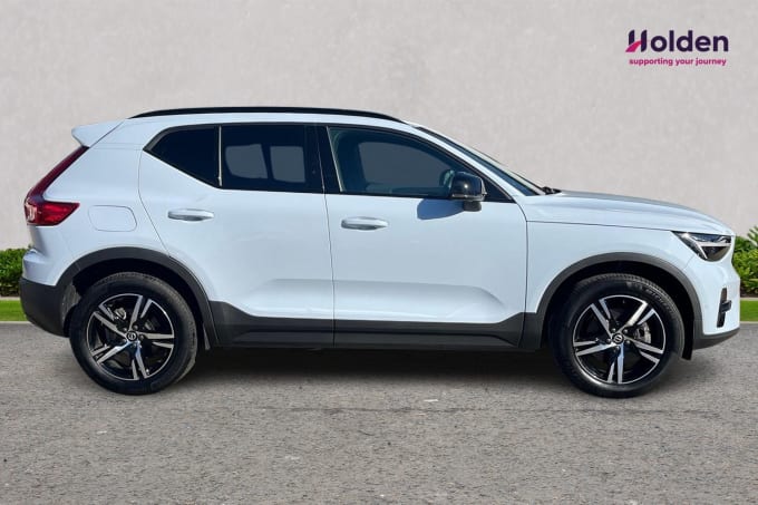 2025 Volvo Xc40