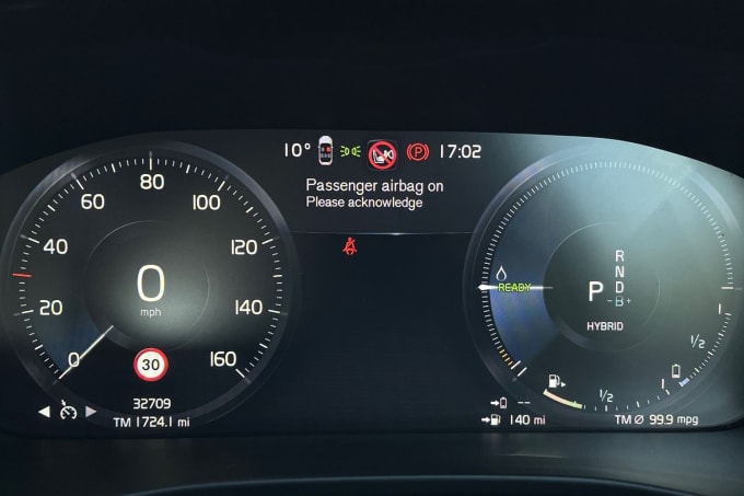 2025 Volvo Xc40