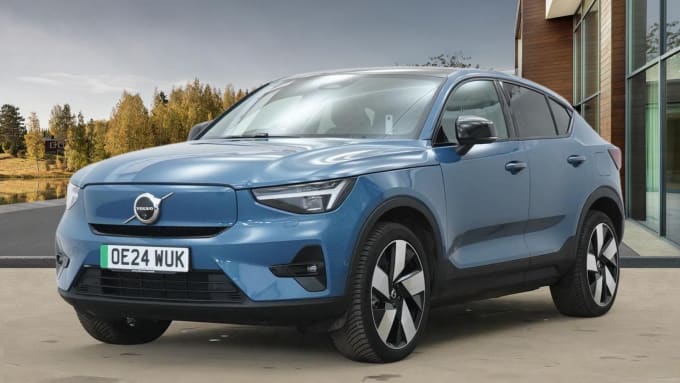 2025 Volvo C40