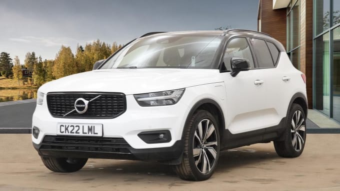 2025 Volvo Xc40