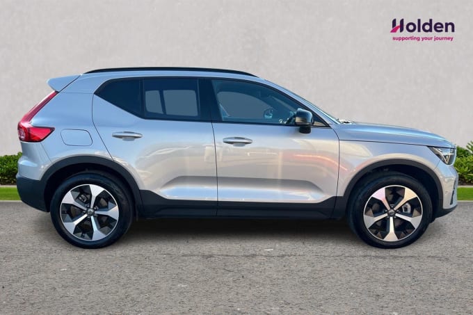 2025 Volvo Xc40