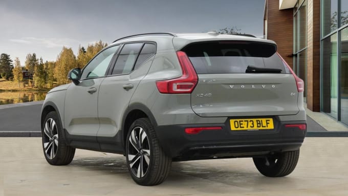 2025 Volvo Xc40