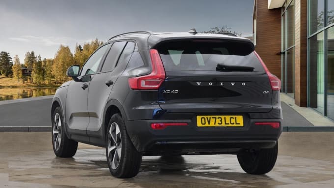 2025 Volvo Xc40