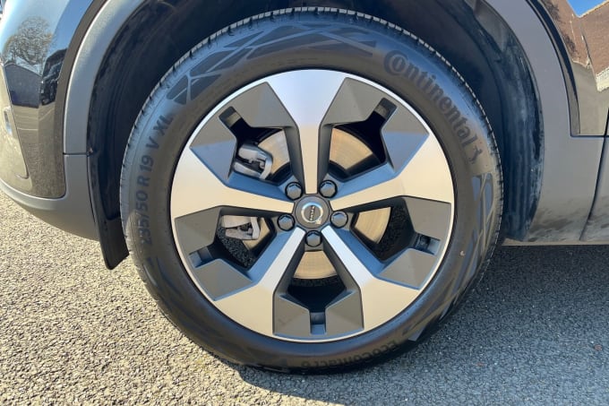 2025 Volvo Xc40