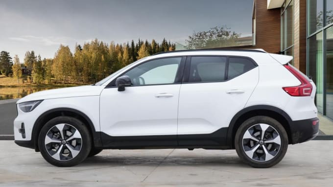 2025 Volvo Xc40