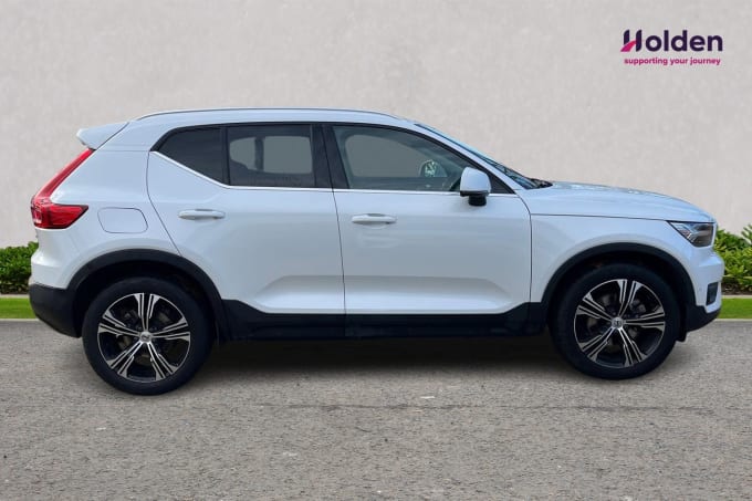 2024 Volvo Xc40