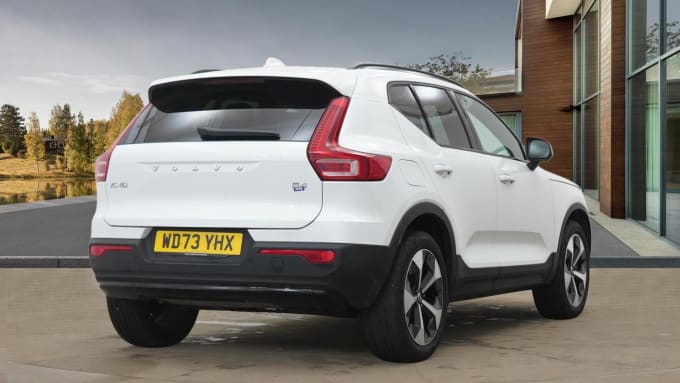 2025 Volvo Xc40