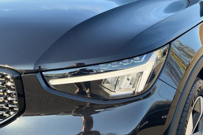 2025 Volvo Xc40