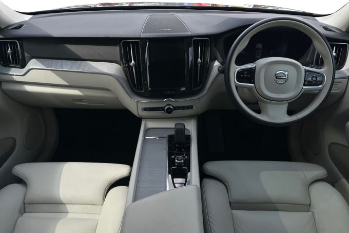 2025 Volvo Xc60