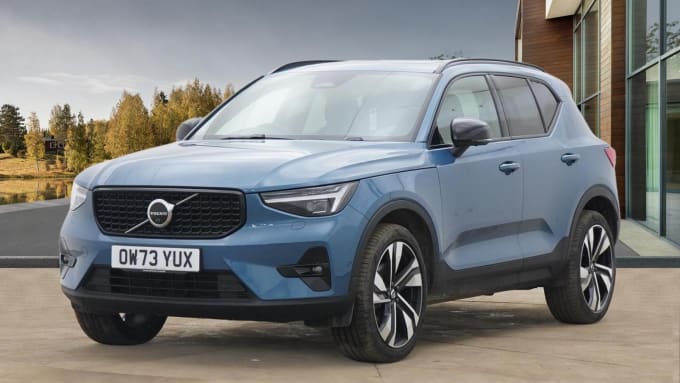 2025 Volvo Xc40