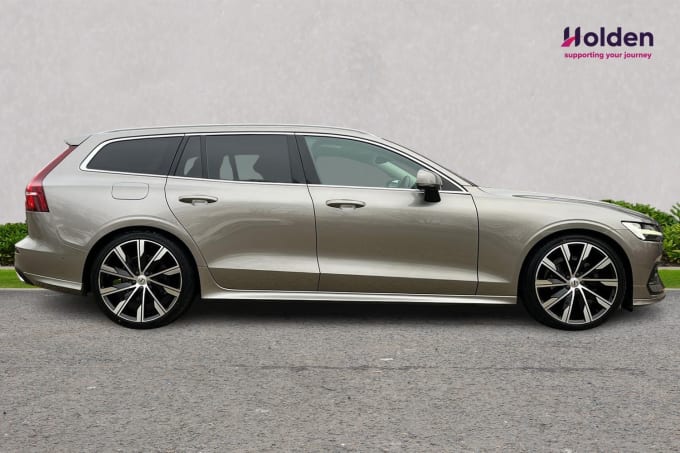 2025 Volvo V60