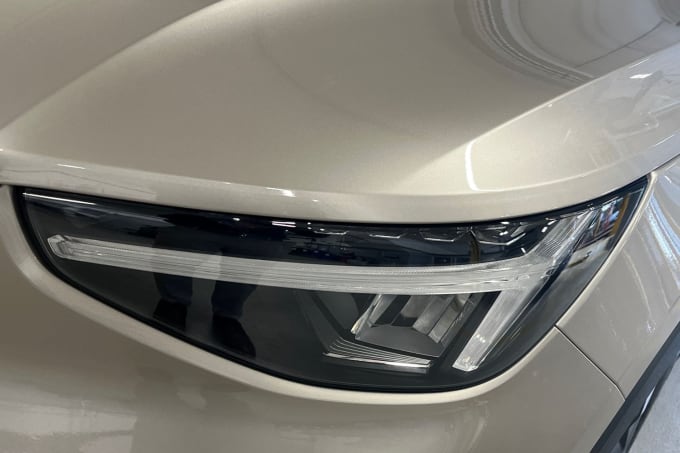 2025 Volvo Xc40
